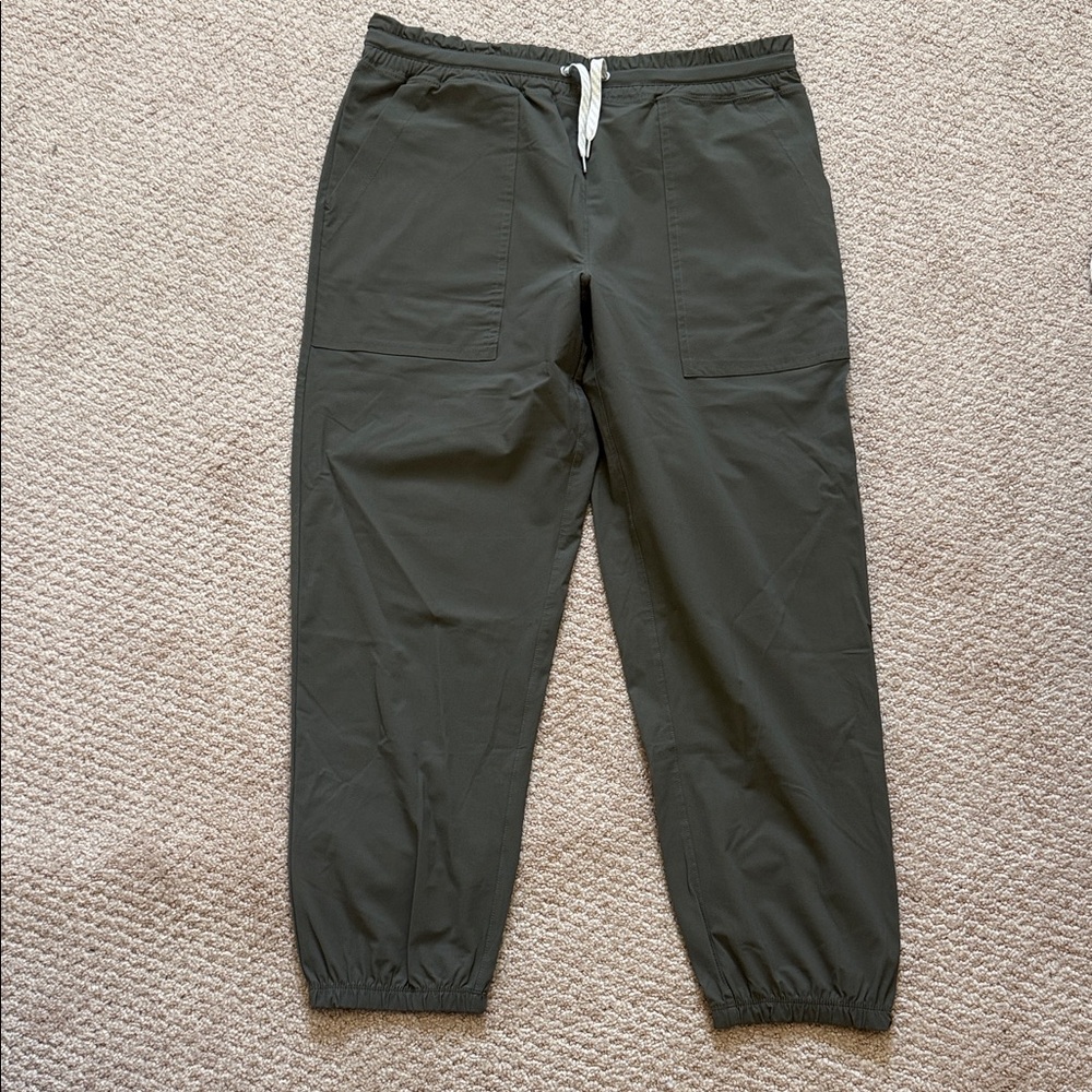 Vuori Olive Green Drawstring Jogger Pants